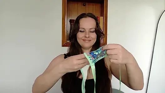 Schiere dessous probieren an