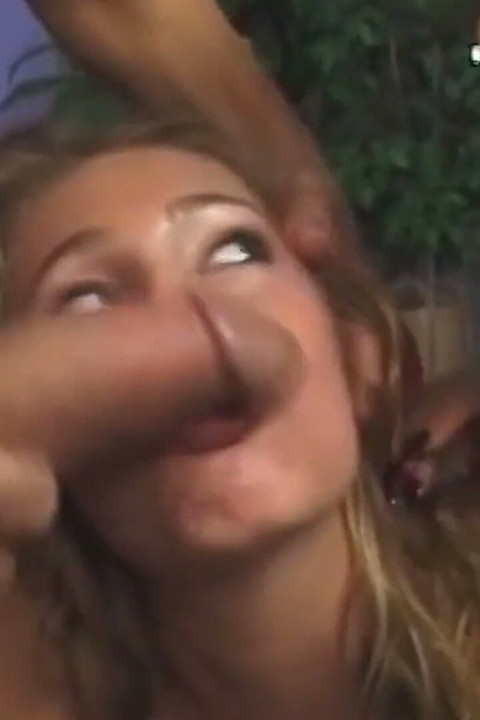 Esse Pau É Meu! Duas Gatas Brigam por Pica