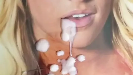 Kelly kelly boşalıyor 3