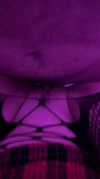 Istri sange ini dientot gaya doggy posisi misionaris sampai dientot habis-habisan sampai mengerang keenakan!