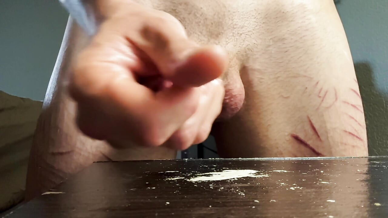 把我的鸡巴操了一整天，只是漏了