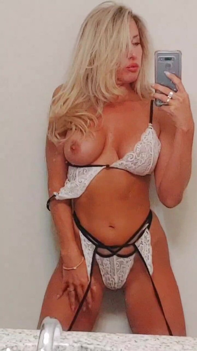 Behind the scenes shot before the cumfest and fucking.