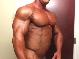 TANNED MUSCLE