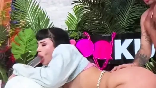 Der perfekte körper von sexy beca barbie wird von einem großen schwanz gefickt!