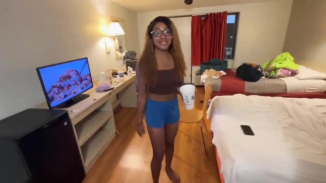 Mọt sách mặc quần đùi màu xanh muốn thêm tín dụng cho hậu môn một toàn bộ 28 phút Mỹ tốt nhất hậu môn tuổi teen