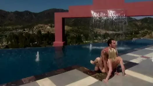 Ravishing chick delights in getting banged outdoors