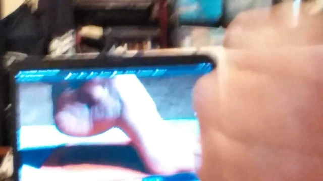 Masturbating to Penny Hooks sexy arched feet