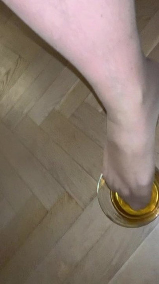 Piss and feet