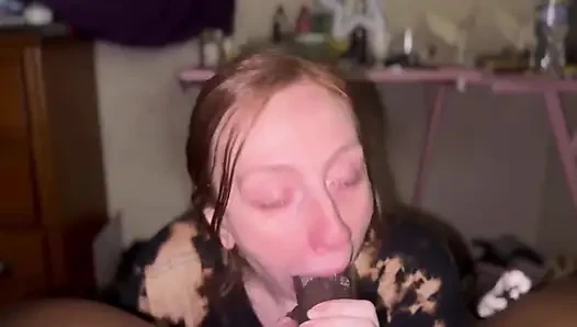 Mariecream sıkı şortu ham olarak parçalıyor