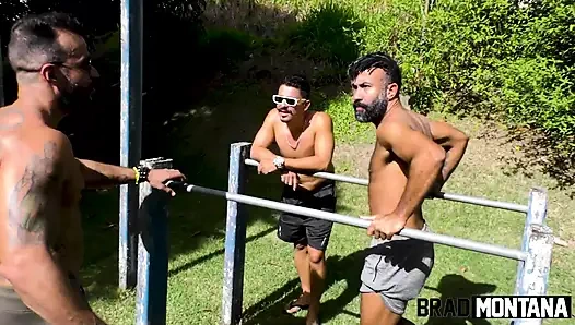 Жадная нимфоманка связалась с тремя и сделала Dpa на шерсти