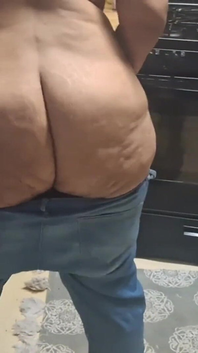 JAMAL ANAL KING FILMS ANAL QUEEN DAILY SO YOU CAN SEE HER PHAT JUICY ASS | Clip 3