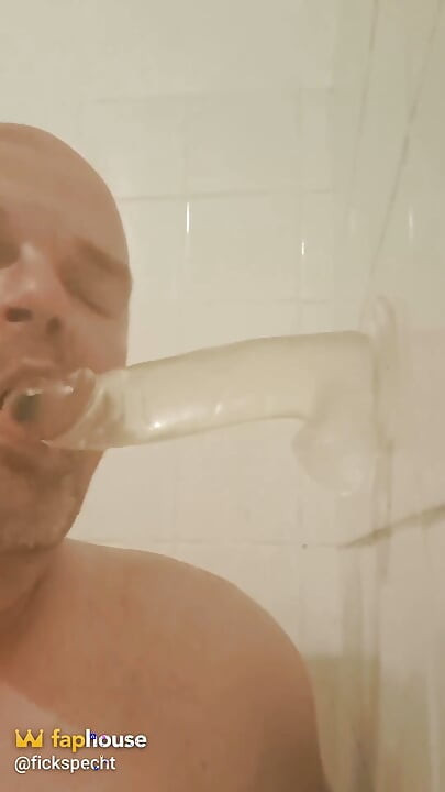 Sucking Round in the Bathroom