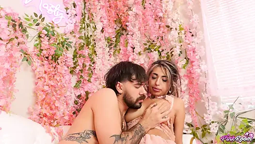 Kamar pink ep.29: luna columbiana si cewek nakal yang lagi menyusui dientot habis-habisan