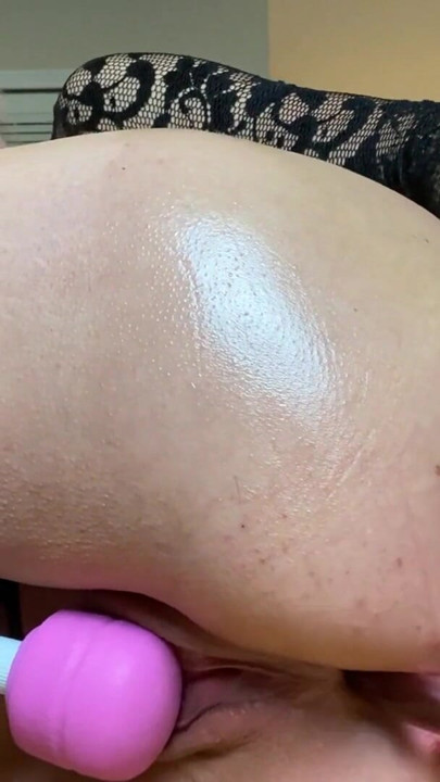 Masked PAWG's Intense Anal Orgasm with Hitachi | Clip 2