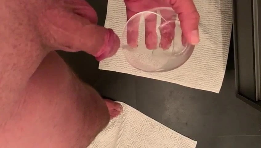 Ins Glas gepisst