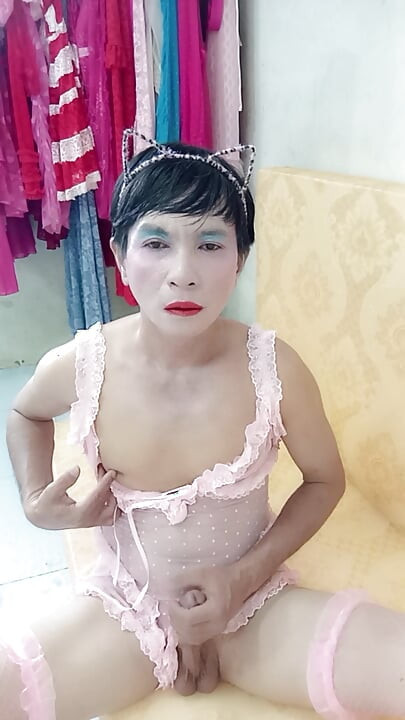 Transgender Oanh Le wearing sexy lingerie porn making love to fuck cock too much pleasure