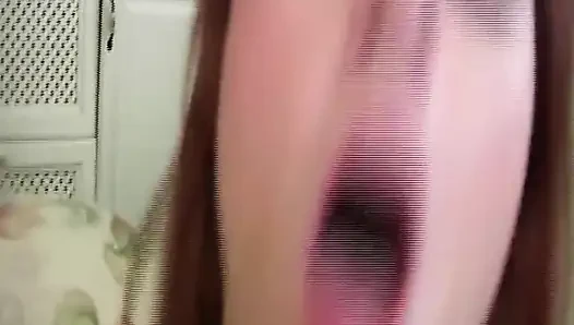 Kırmızı iç çamaşırlı esmer kadın kalın yarakla anal seks yapıyor