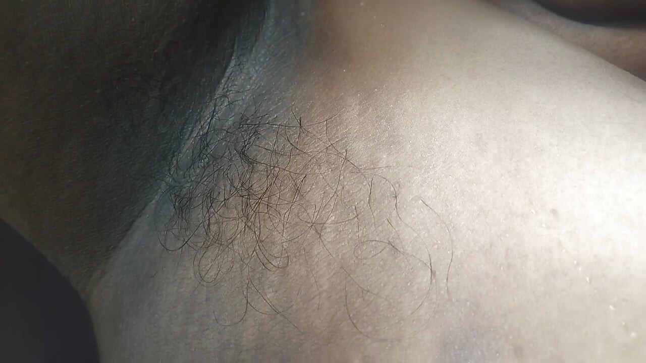 Hairy Armpit sucking