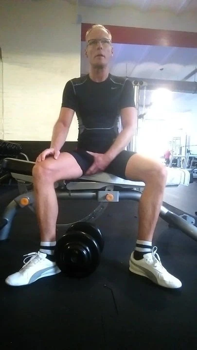 jerk off in the public gym