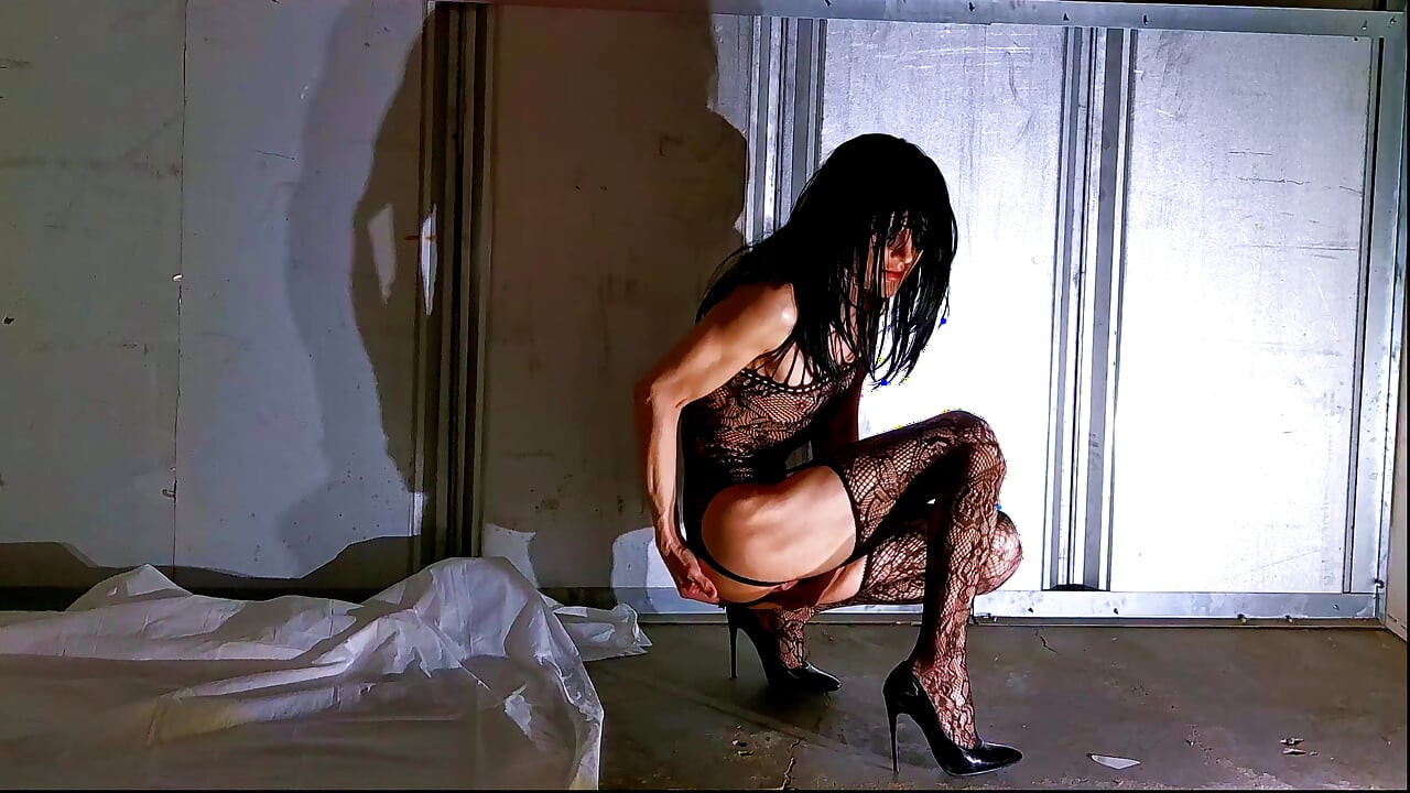 Gadis sange dan makan siangnya