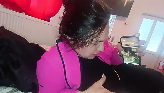 Ve üvey erkek kardeşim sabah ağzıma yumurta boşaltmak için beni kullanıyor