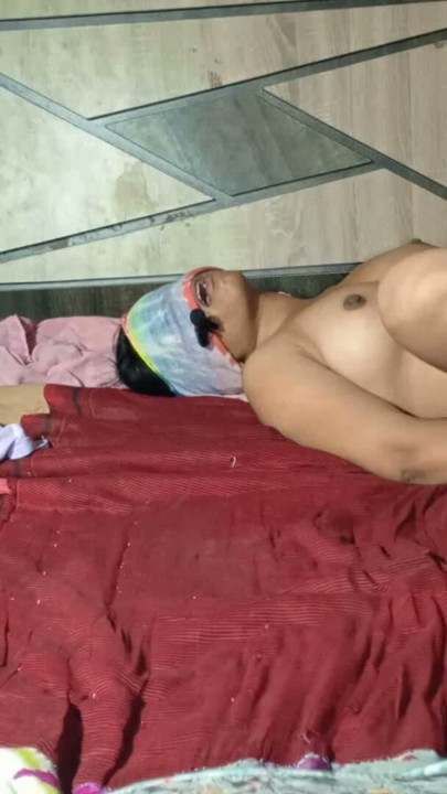 desi bhabhi ne squirt se devar ko nehla diya chudai ke waqt Hindi HD video sex | Clip 2