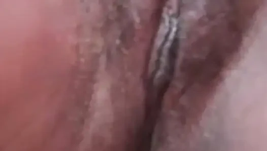 Desi bhabhi apni chut me ungli dal kar pani nikal rahi h...
