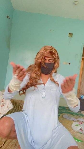 I sm a crossdress boy in riyadh only serous people meet