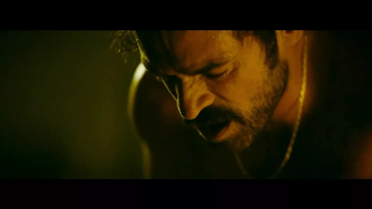 名人性爱场景 - Charlotte Le Bon In Iris