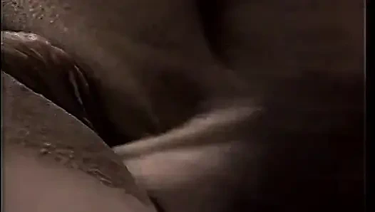 Блондинка-нимфа с круглой задницей получает грязный анальный кримпай после грубого траха