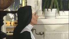 God vergeeft, nonnen niet