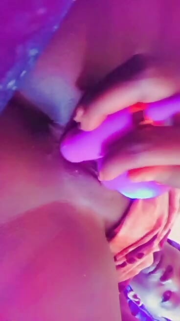 Pussy eating with rose