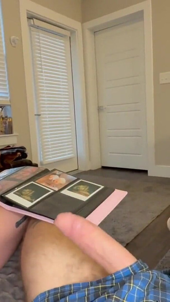 सौतेली बहन और भाई ने अपने सौतेले मम्मी-पापा की सेक्स तस्वीरें पाई और फिर से तैयार की | क्लिप 1