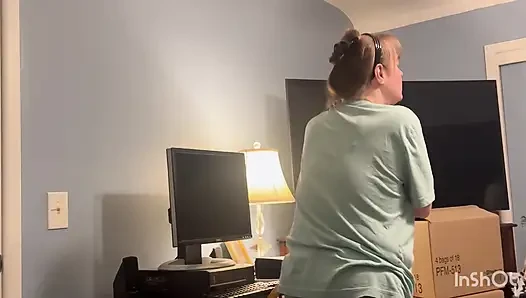 Schwiegermutter lässt ihn in alle ihre löcher kommen!