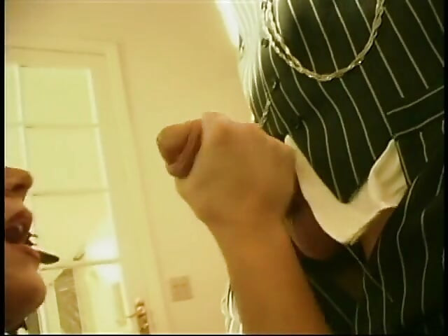 Malaking dibdib na puta ang tumatanggap ng malaking titi ng nobyo - (Walang audio pero may musika)
