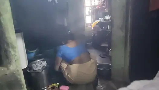 Hot women in bathroom show his body