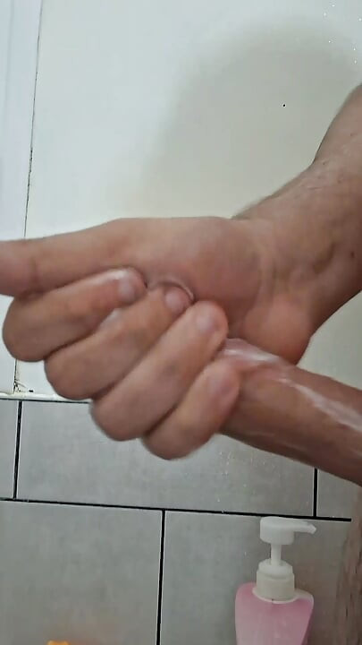Plaisirs sous la douche pour vous, mesdames