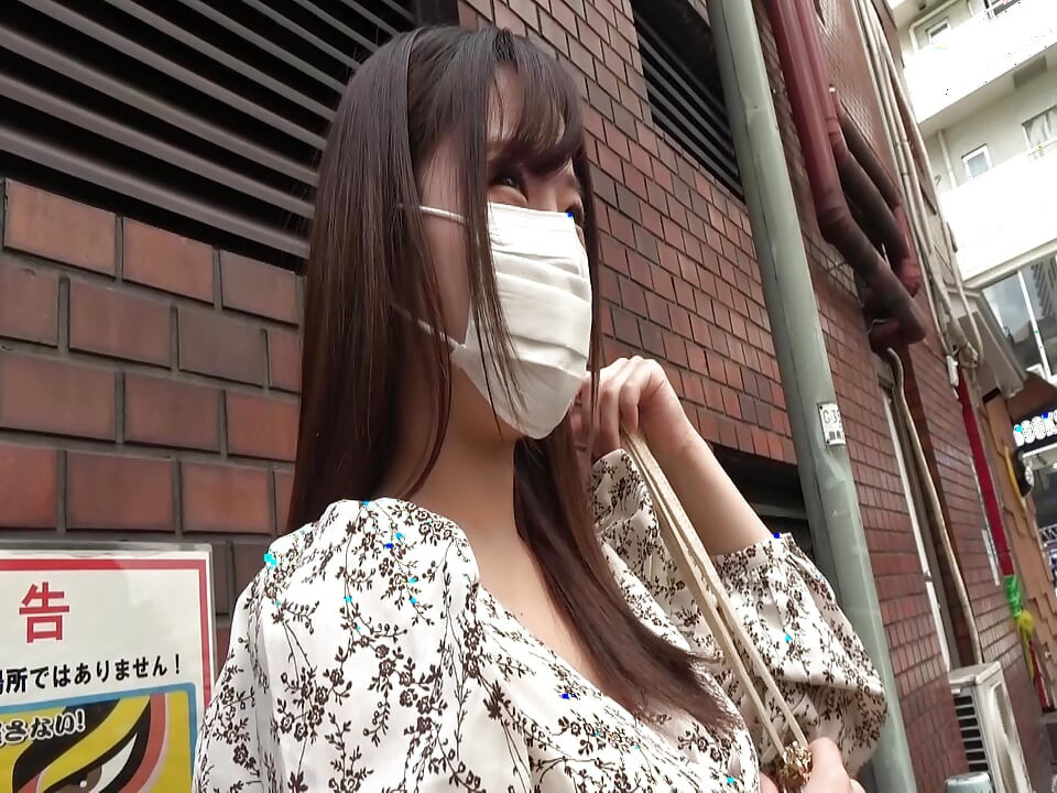 P133G04 Meet a pure beauty found on an app and immediately check into a hotel! Despite her smile and appearance, just dumped by her boyfriend, she actually has a super girl and has lively, sex