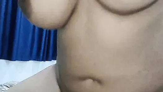 Üvey kız kardeş avantajı kullandı ve üvey erkek kardeşini sikti - bölüm 1