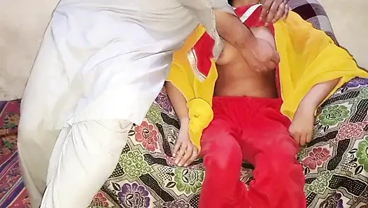 Desi Maal Ko Ghar Pe Bulakar Choda Doggystyle men