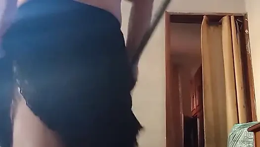 Кончаю на метлу