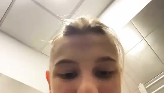 Çok fazla tükürük ile halka açık sakso