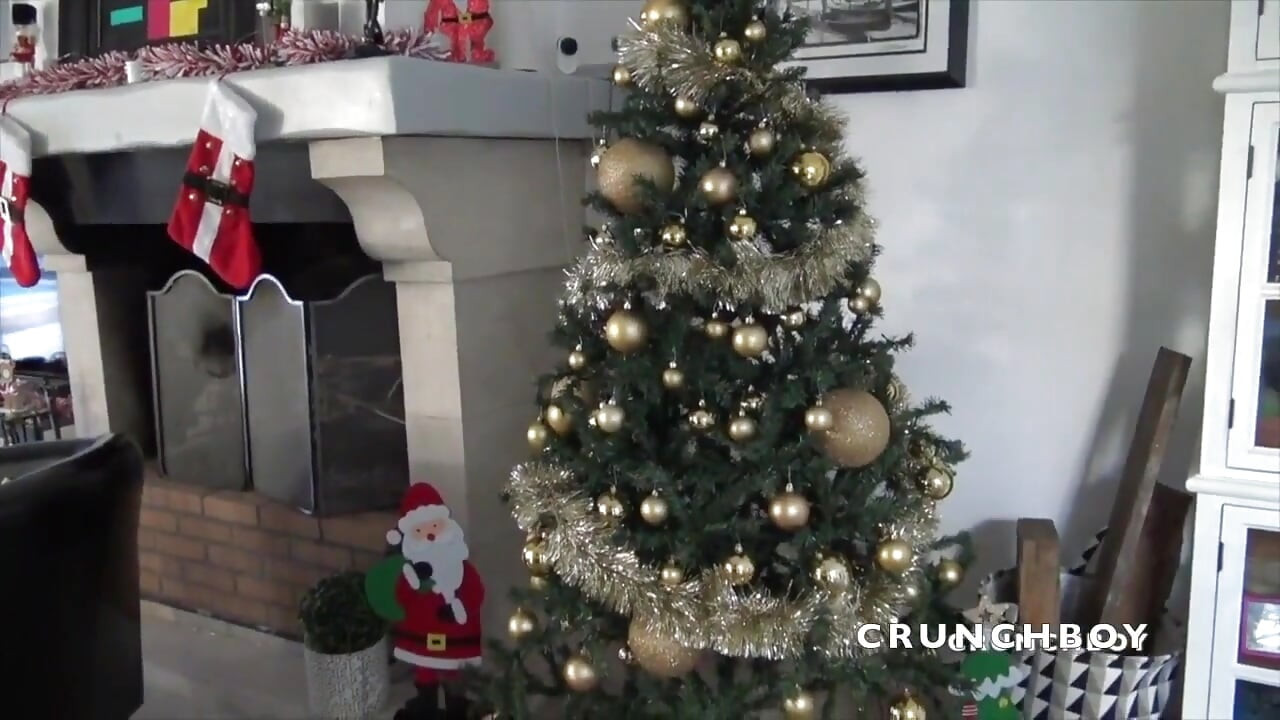 Ένας σέξι νεαρός Λατίνος γαμήθηκε σε εξωτερικό χώρο από τον Jimy Fix