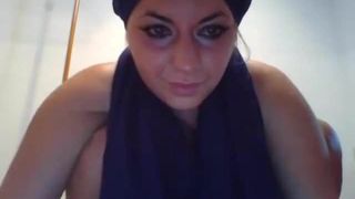 Webcam ragazza araba