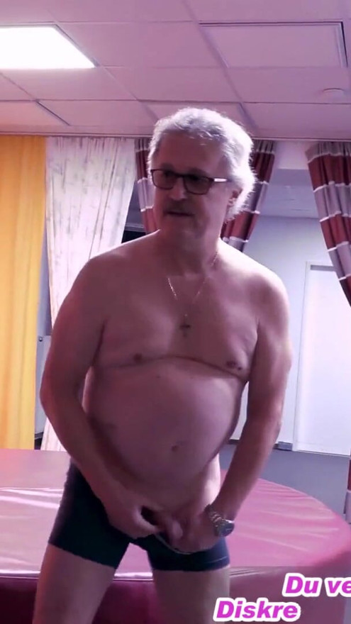 German old Mature swinger Milf fucks with grandpa user | Clip 1