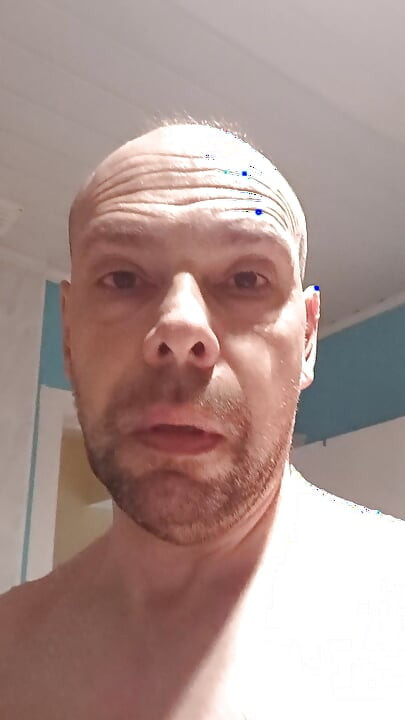 Exhibition in the shower