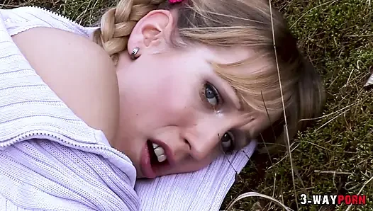 3 - Wayporn - teenie-blondine gefangen genommen und anal gefickt