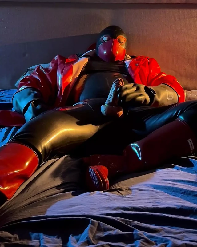 Rubberbootsbull Sperm Shooting Night