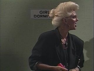 Gadis menjadi buruk 1 (1989)