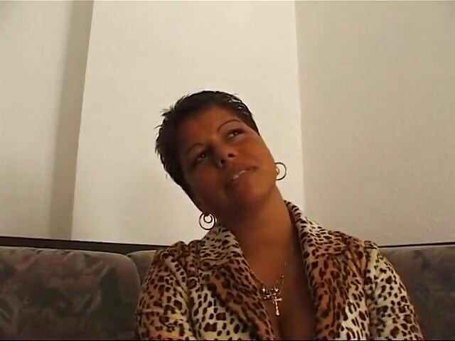 Elke 33, haciendo su primera audición